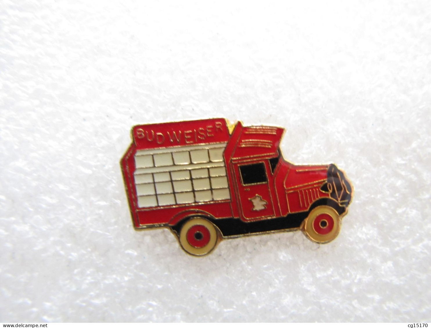 PIN'S   CAMION  TRUCK    BUDWEISER  BIÈRE - Bierpins