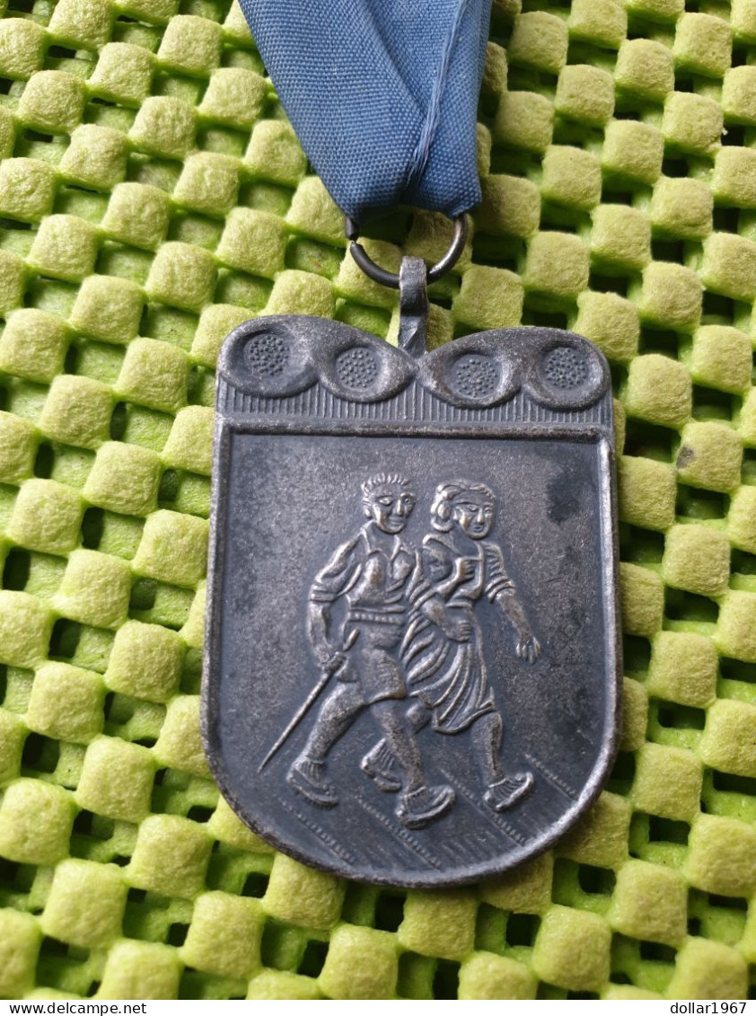 Medaile :  Jeugd Vierdaagse Broekhuizenvorst 1968 ( Limburg) .  -  Original Foto  !!  Medallion  Dutch - Sonstige & Ohne Zuordnung