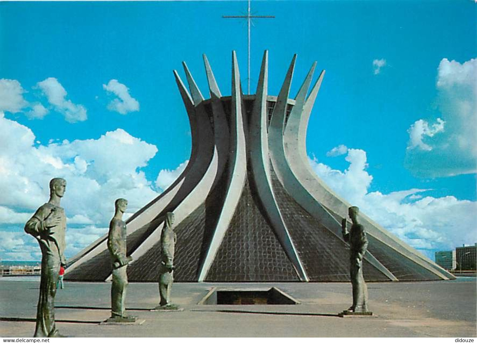 Brésil - Brasil - Brasilia - Esculturas Os Quatre Evangelistas De Alfredo Ceschiatti No Adro Da Catedral - CPM - Carte N - Brasilia