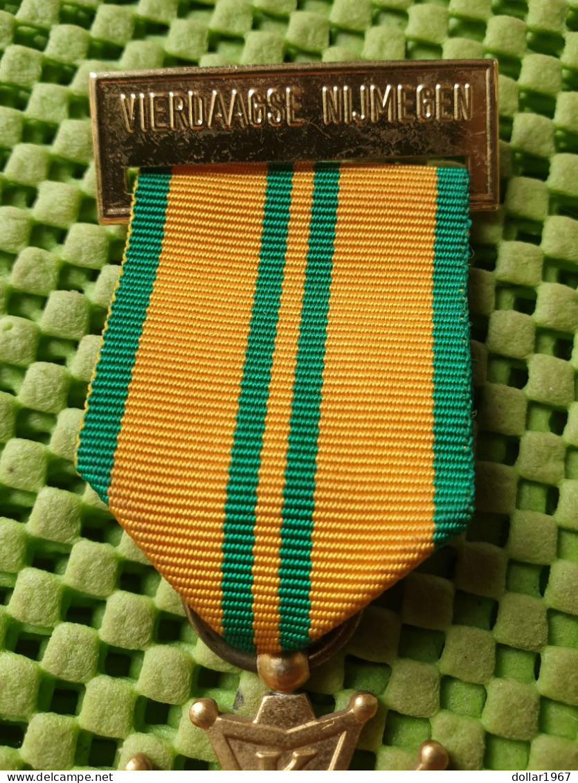 Medaile : : K.N.B.L.O. Avondvierdaagse Nijmegen .  -  Original Foto  !!  Medallion  Dutch - Andere & Zonder Classificatie