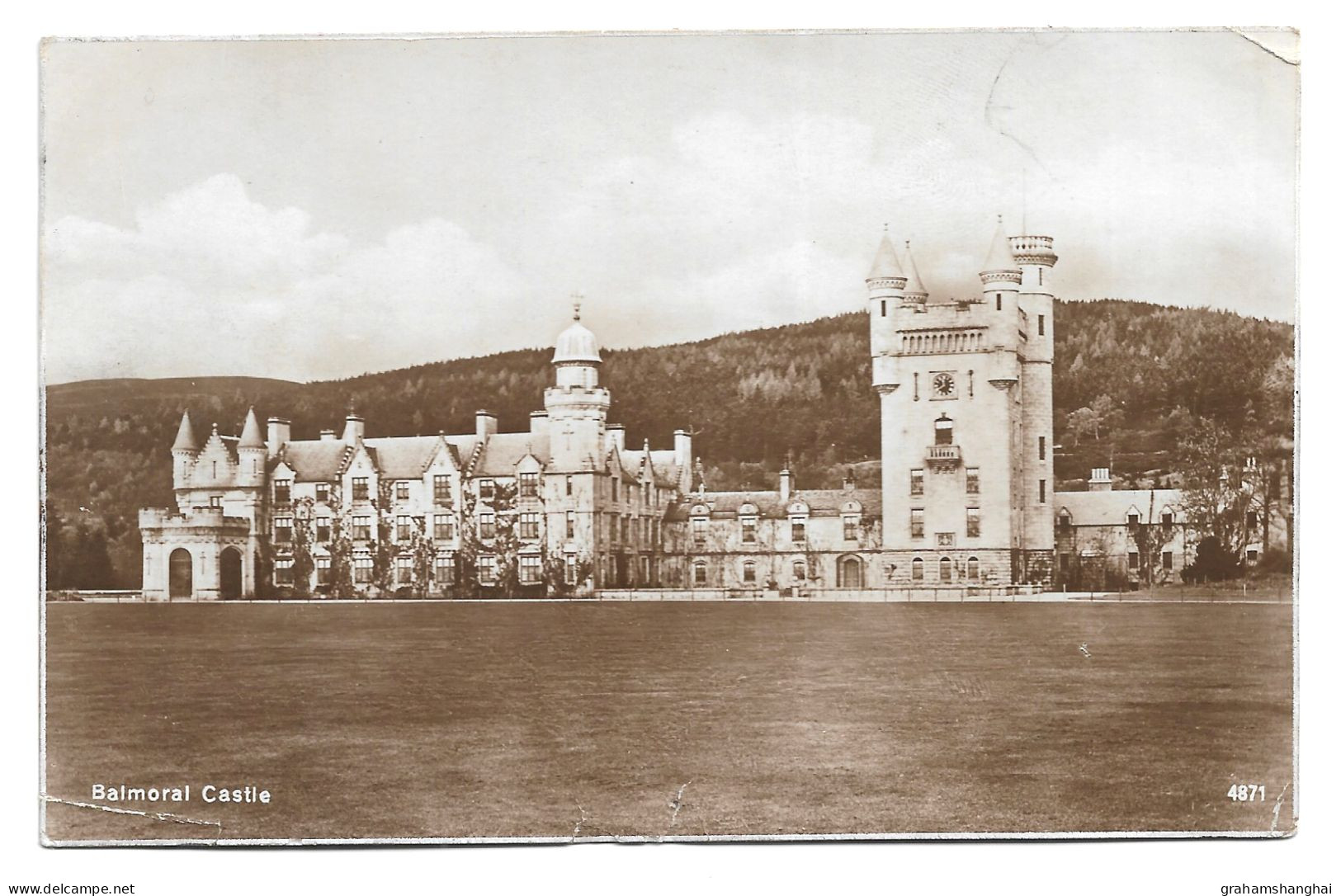 2 Postcards Lot UK Scotland Aberdeenshire Balmoral Castle Royal Residence Posted 1910 & 1931 - Aberdeenshire