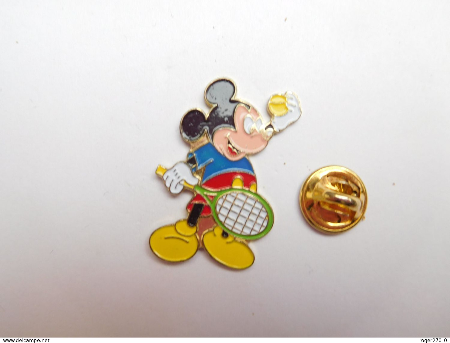 Beau Pin's En Relief  , Disney , Mickey , Tennis , Signé Disney - Disney