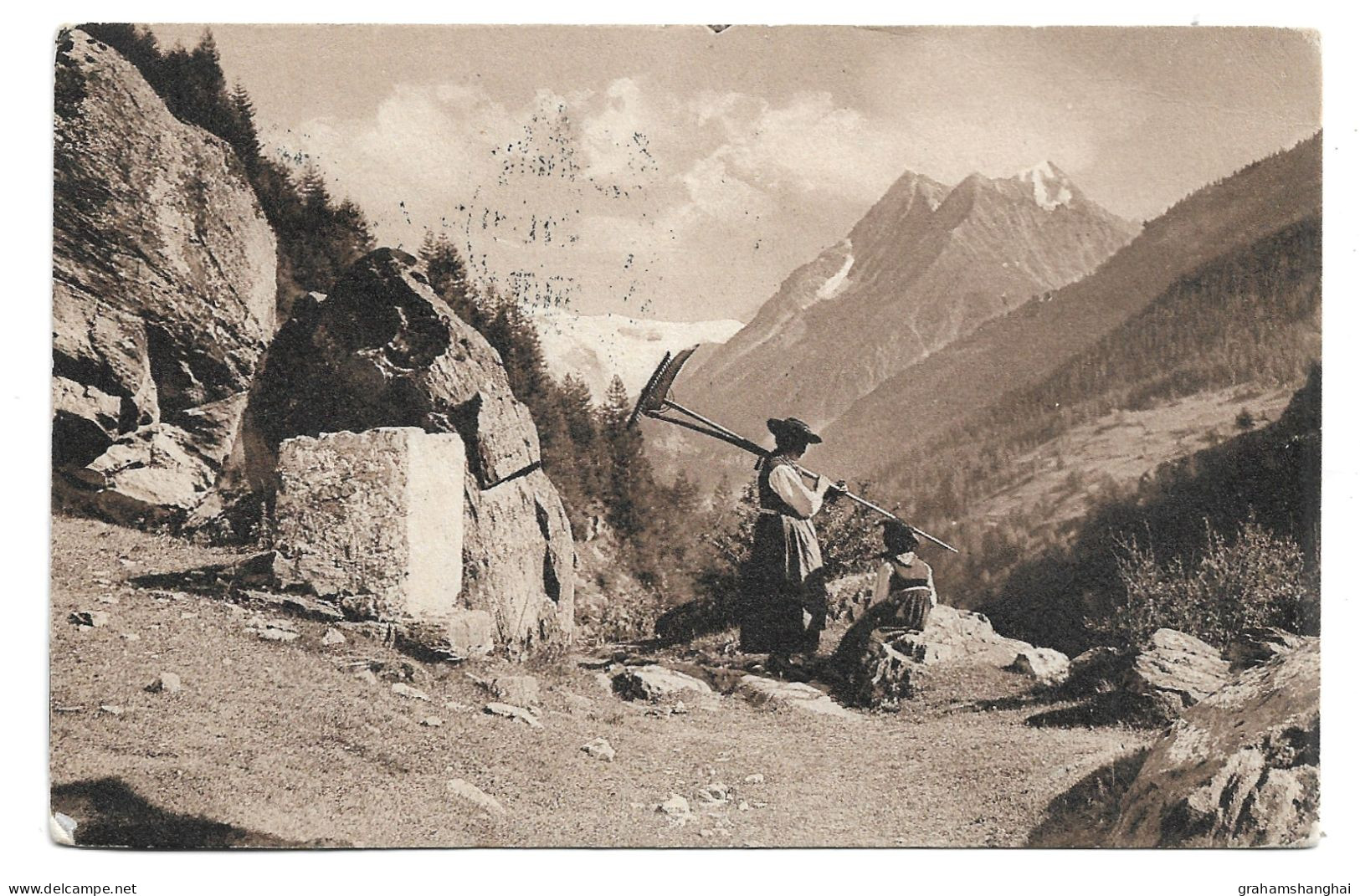 Postcard Switzerland VS Valais Paysanne D'Evolène Sur Le Chemin De La Chapelle E La Garde Jullien 7072 Posted 1911 - Evolène