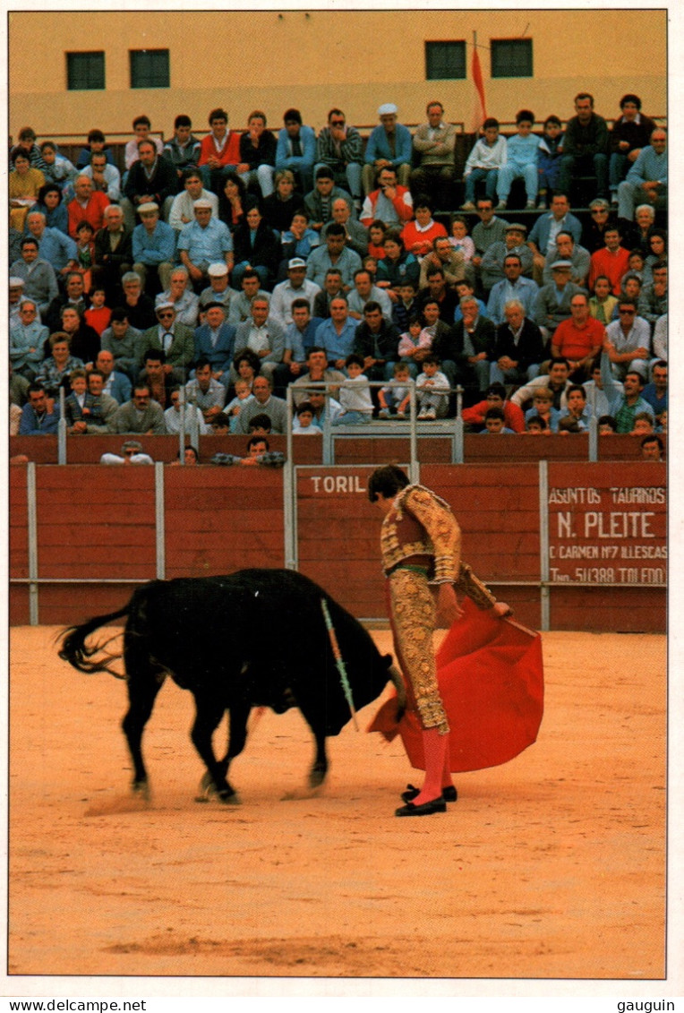 CPM - CORRIDA - Photo P.Gonzales (Région TOLÈDE / ILLESCAS)... Edition La Cigogne - Andere & Zonder Classificatie