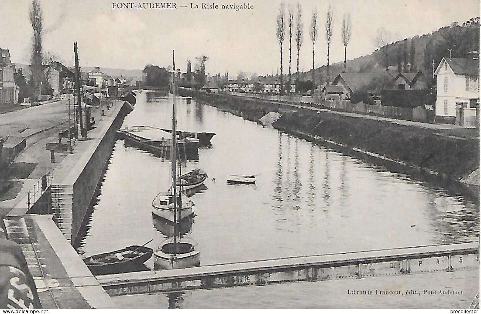 PONT AUDEMER ( 27 ) - La Risle Navigable - Hausboote