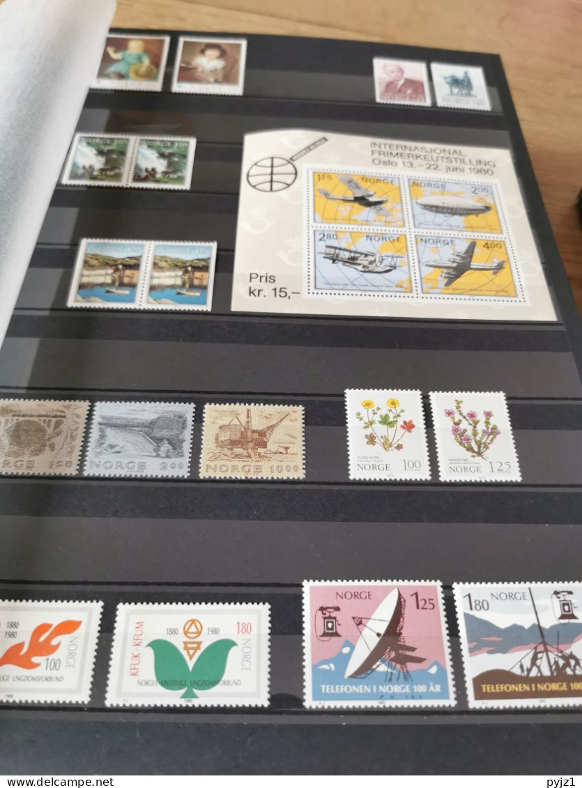 Norway 1945-1998 MNH in stockbook.