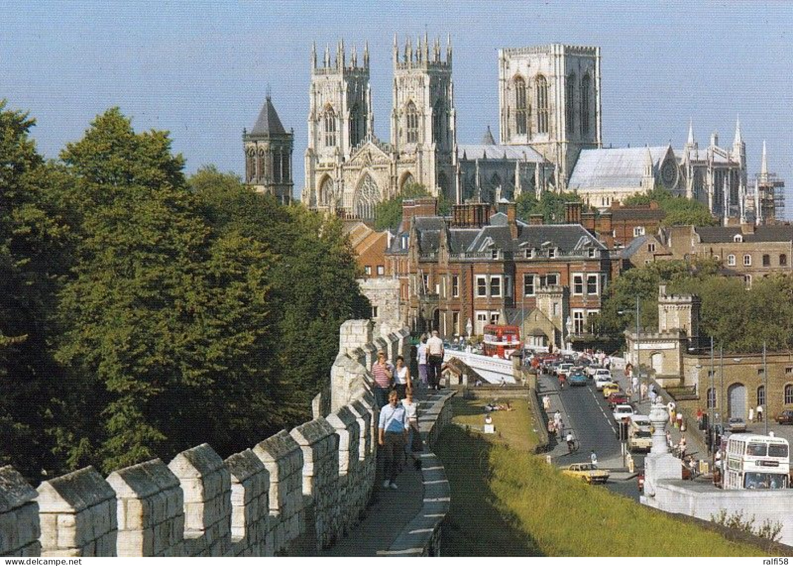 2 AK England * York Minster And City Walls * - York