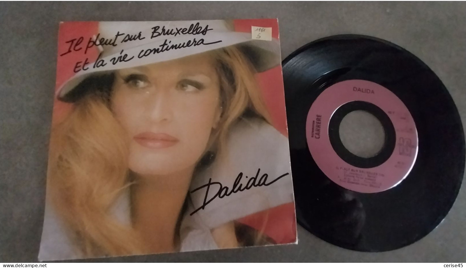 45 Tours  DALIDA.... IL PLEUT SUR BRUXELLES - Altri - Francese