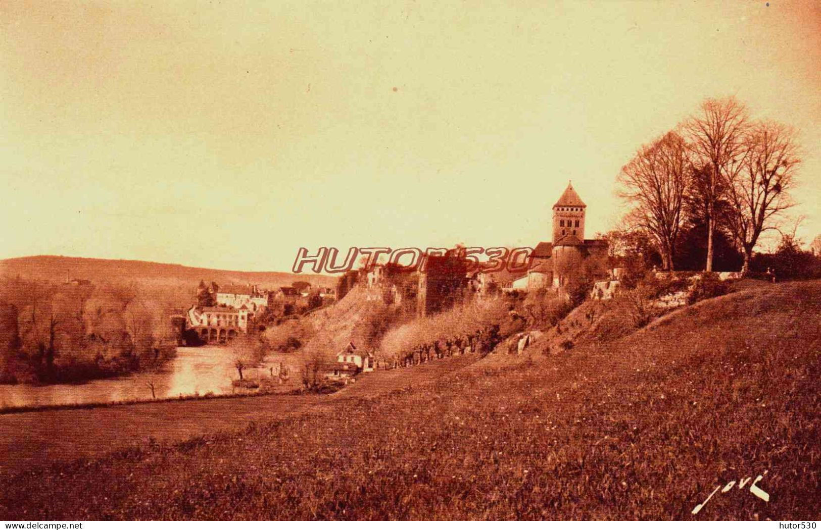 CPA SAUVETERRE DE BEARN - PYRENEES ATLANTIQUES - VUE D'ENSEMBLE - Sauveterre De Bearn