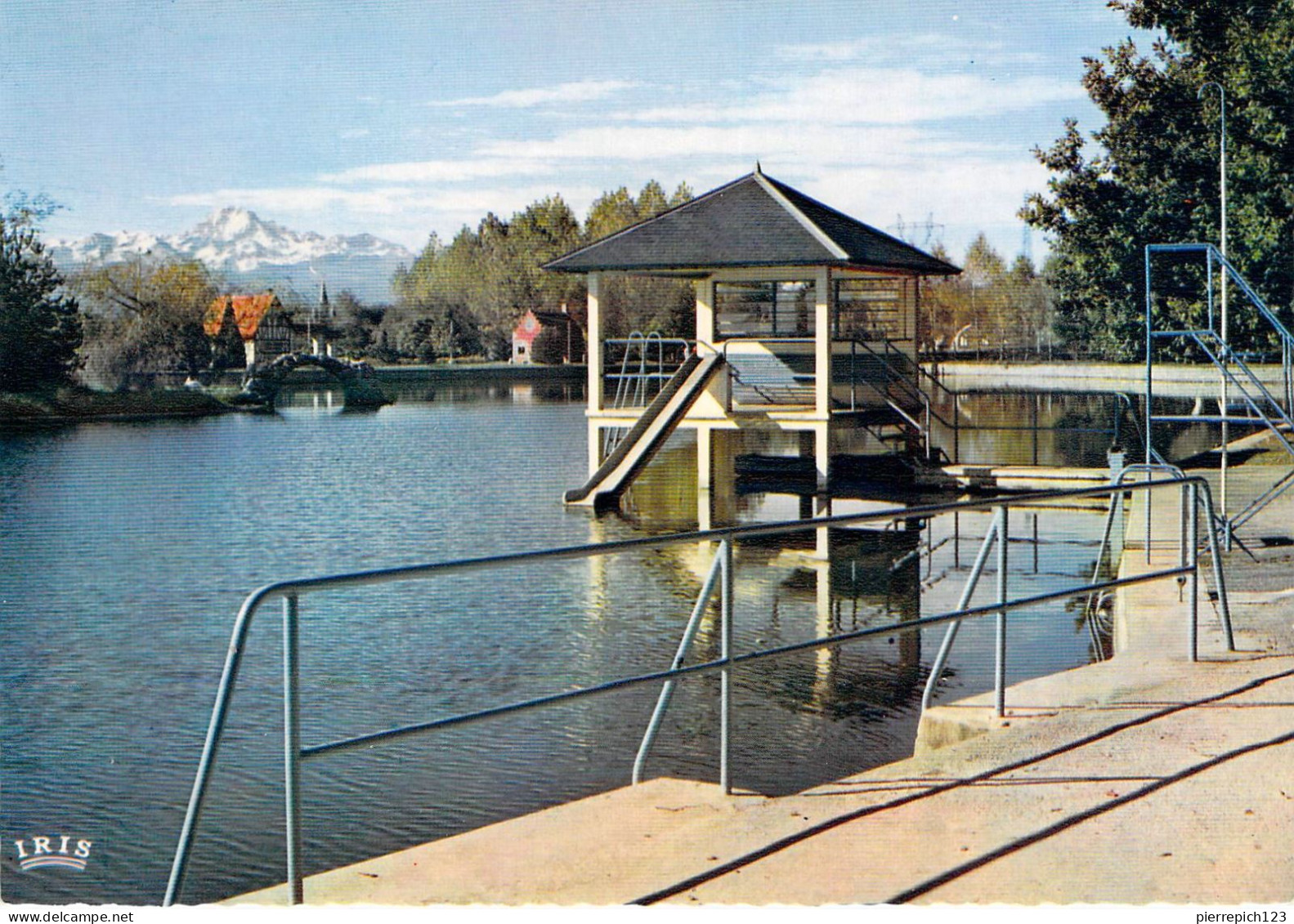 65 - Lannemezan - L'Hôpital Psychiatrique - Sa Piscine Dans Le Parc, Vue Sur Le Pic Du Midi De Bigorre - Lannemezan