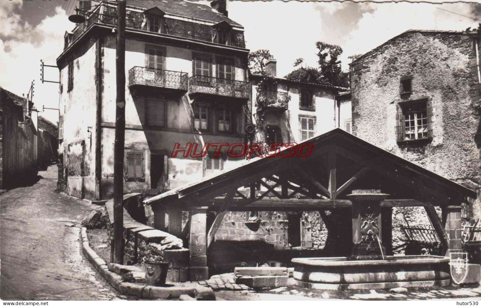 CPSM VOLVIC - PUY DE DOME - LA VIEILLE FONTAINE - Volvic