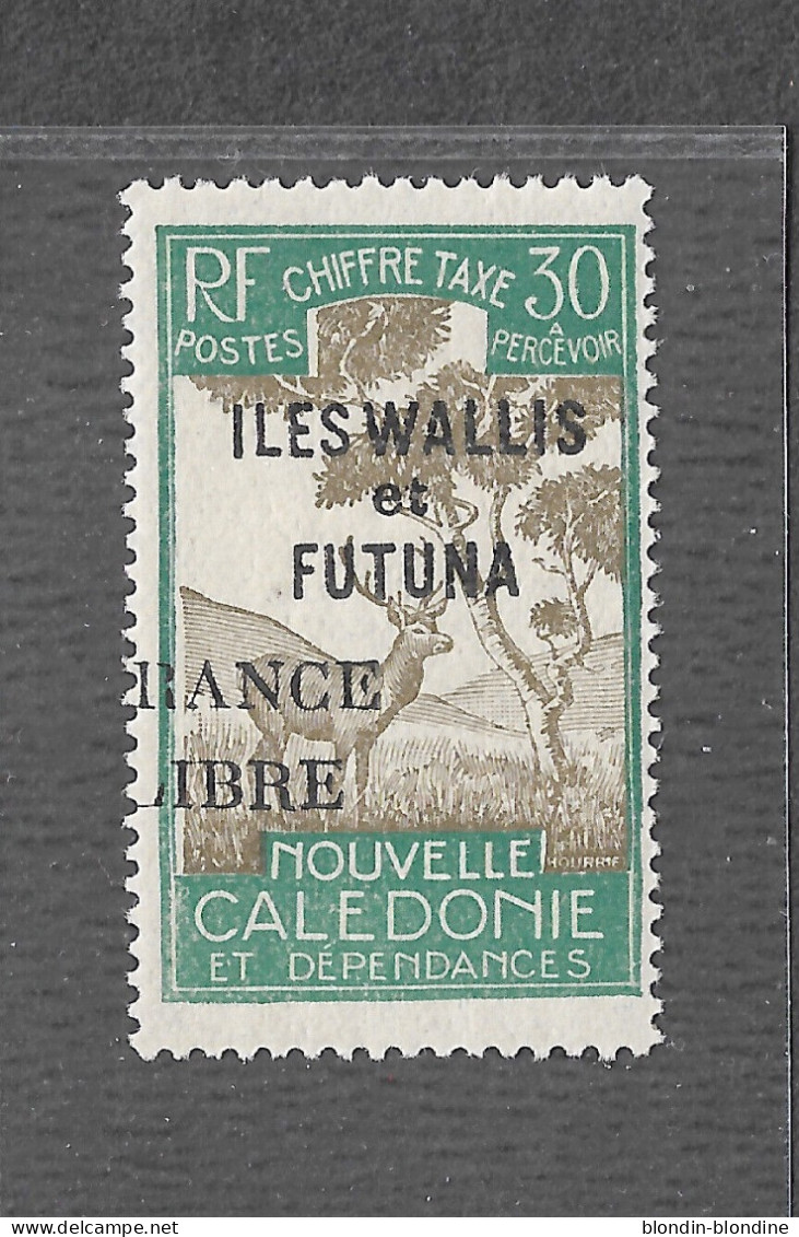 WALLIS ET FUTUNA TAXE YT 31 NEUF SANS CHARNIERE , VARIÉTÉ SURCHARGE DÉPLACÉE - Unused Stamps