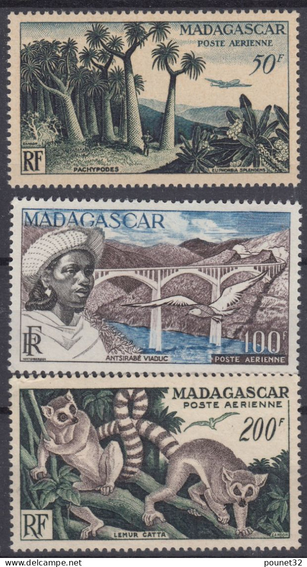 TIMBRE MADAGASCAR POSTE AERIENNE N° 75/77 NEUFS * GOMME TRACE DE CHARNIERE - Airmail