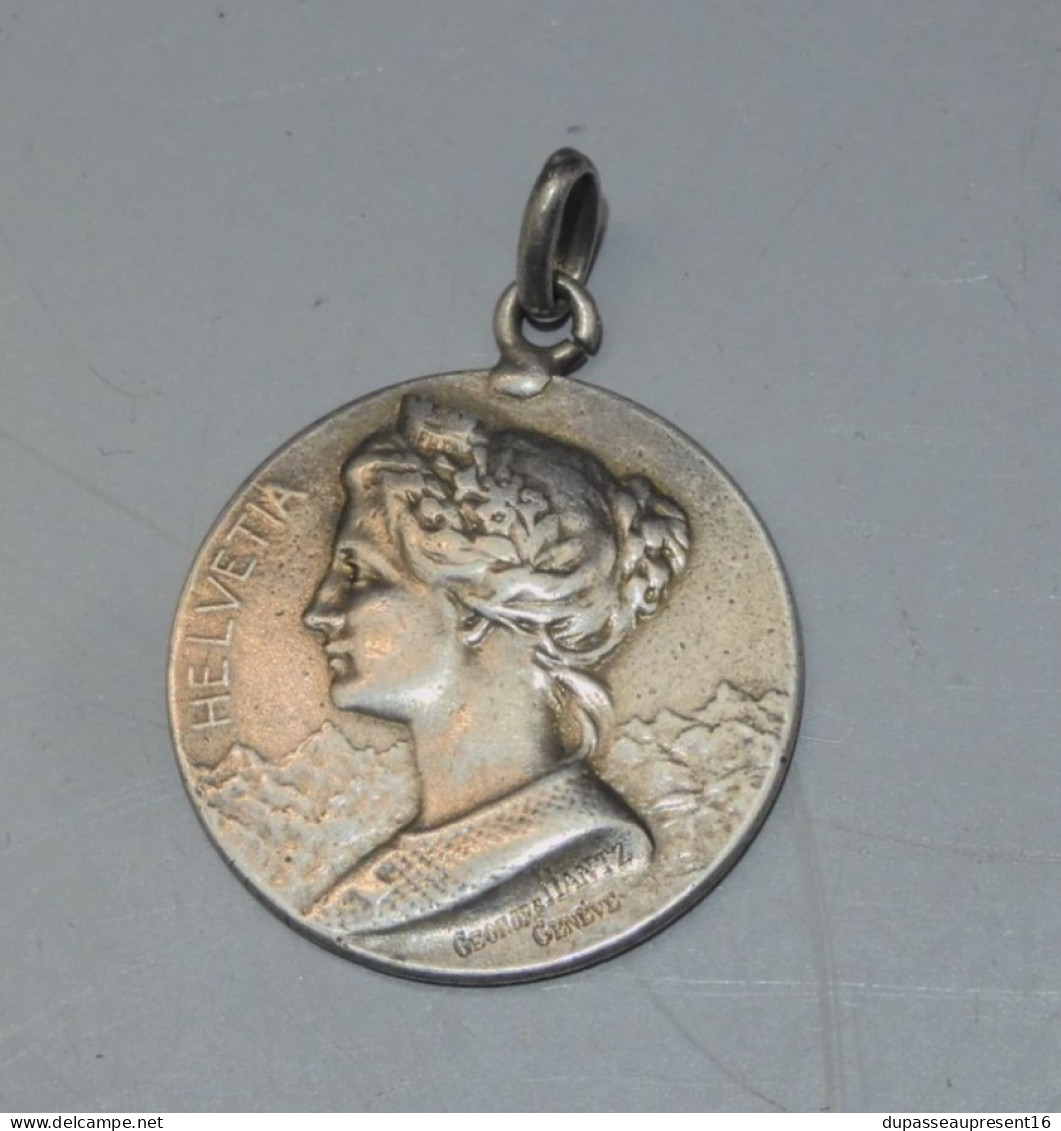 -MEDAILLE PENDENTIF HELVETIA GEORGES HANTZ TIR Du VILLAGE SUISSE PARIS 1910   E - Andere & Zonder Classificatie