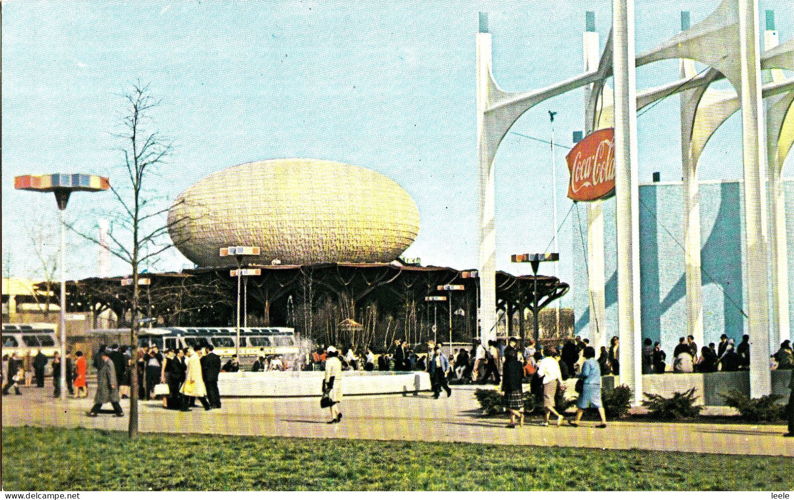 CQ83. Vintage US Postcard. New York World's Fair. Coca Cola Pavilions - Expositions