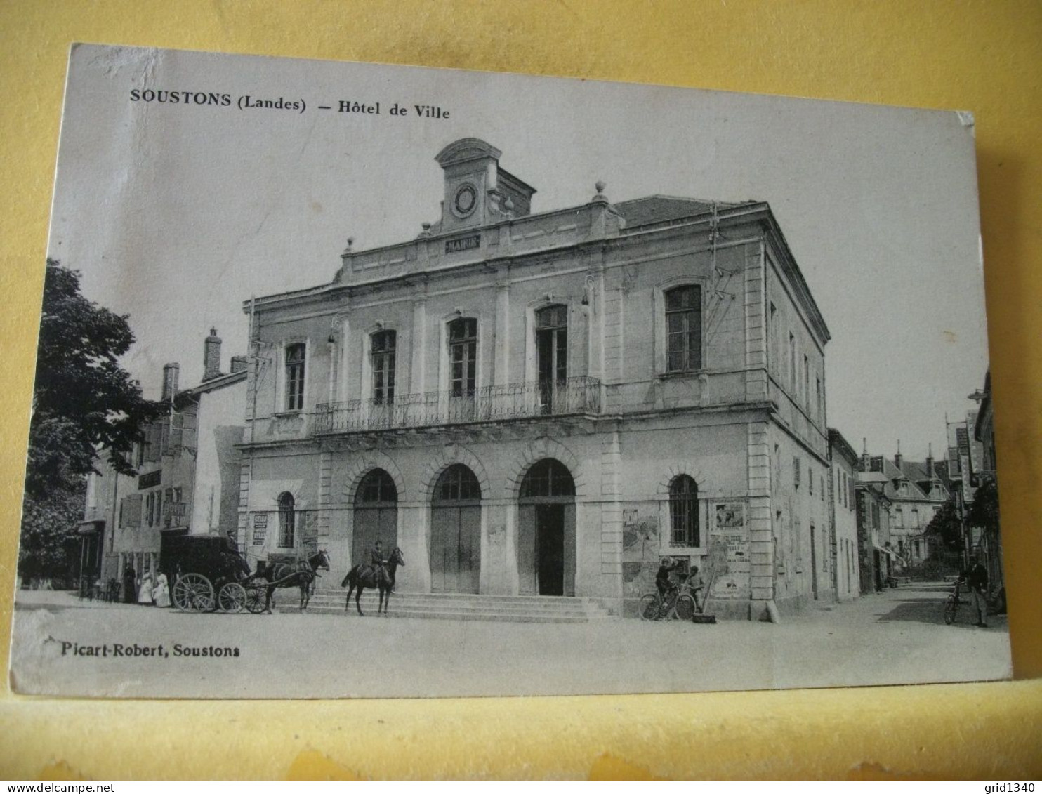 40 3189 CPA 1918 - VUE N° 1 - 40 SOUSTONS - HOTEL DE VILLE - ANIMATION. ATTELAGE - Soustons