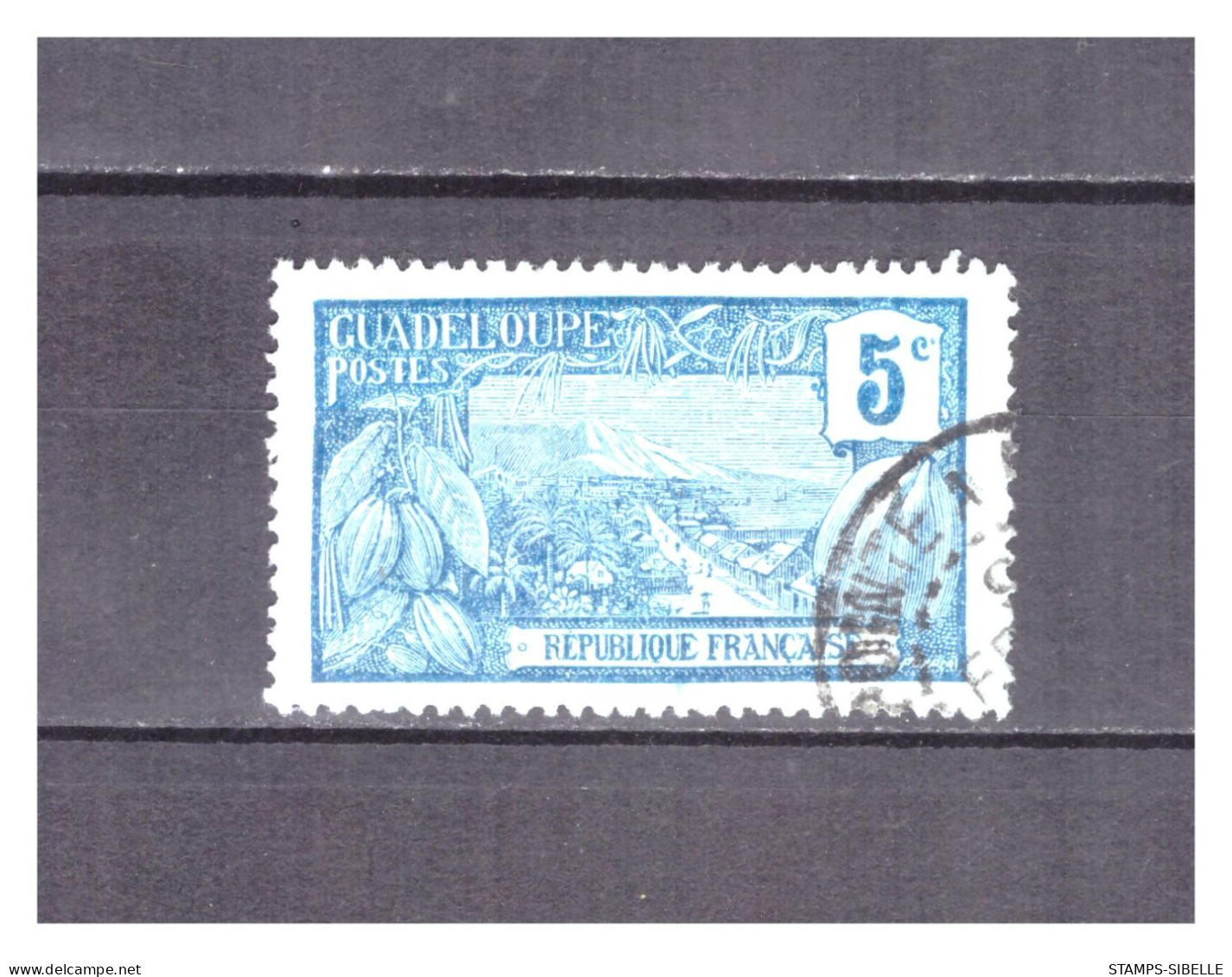 GUADELOUPE   N °  77  .  5 C   BLEU      OBLITERE   .  SUPERBE  . - Oblitérés