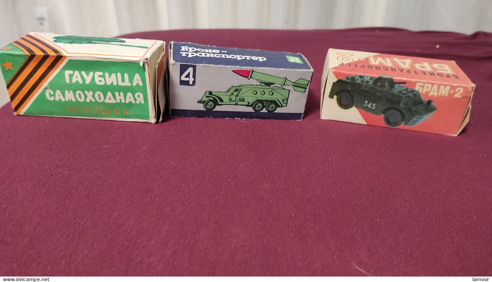 Metall  Modell Panzer 1:78 Russland Drei  Stück - Tanques