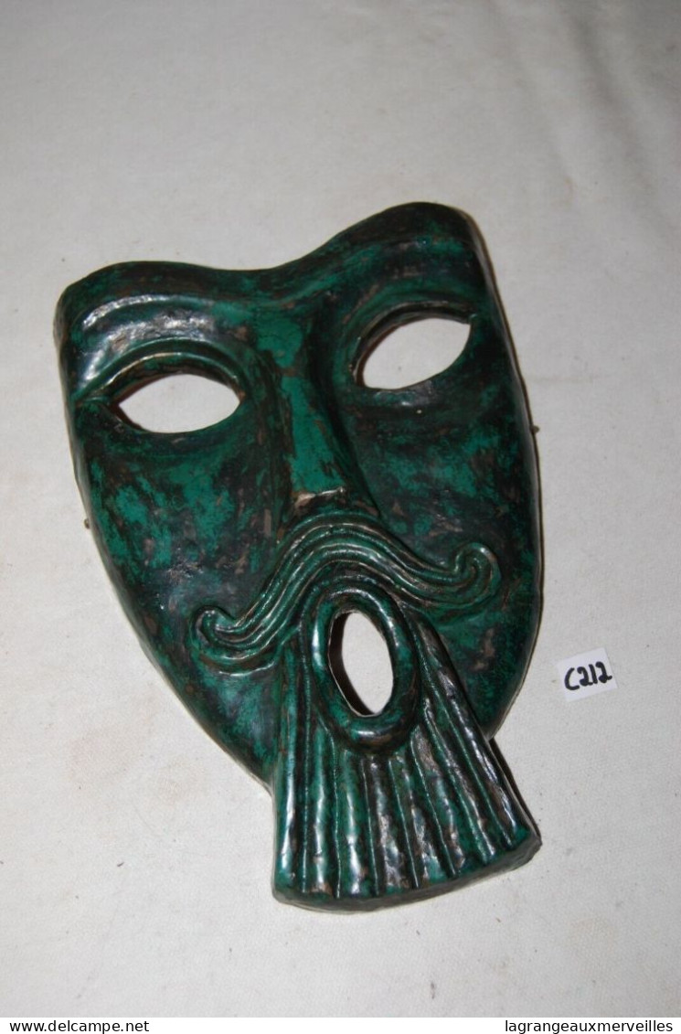 C212 Ancien Masque Tribal - Art Africain - Céramique à Suspendre - African Art