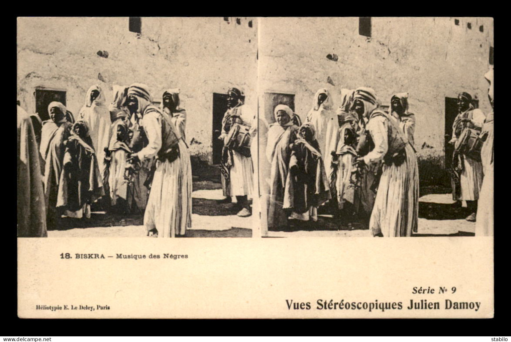 CARTES STEREOSCOPIQUES - BISKRA - MUSIQUE DES NEGRES - VUES JULIEN DAMOY - Cartoline Stereoscopiche