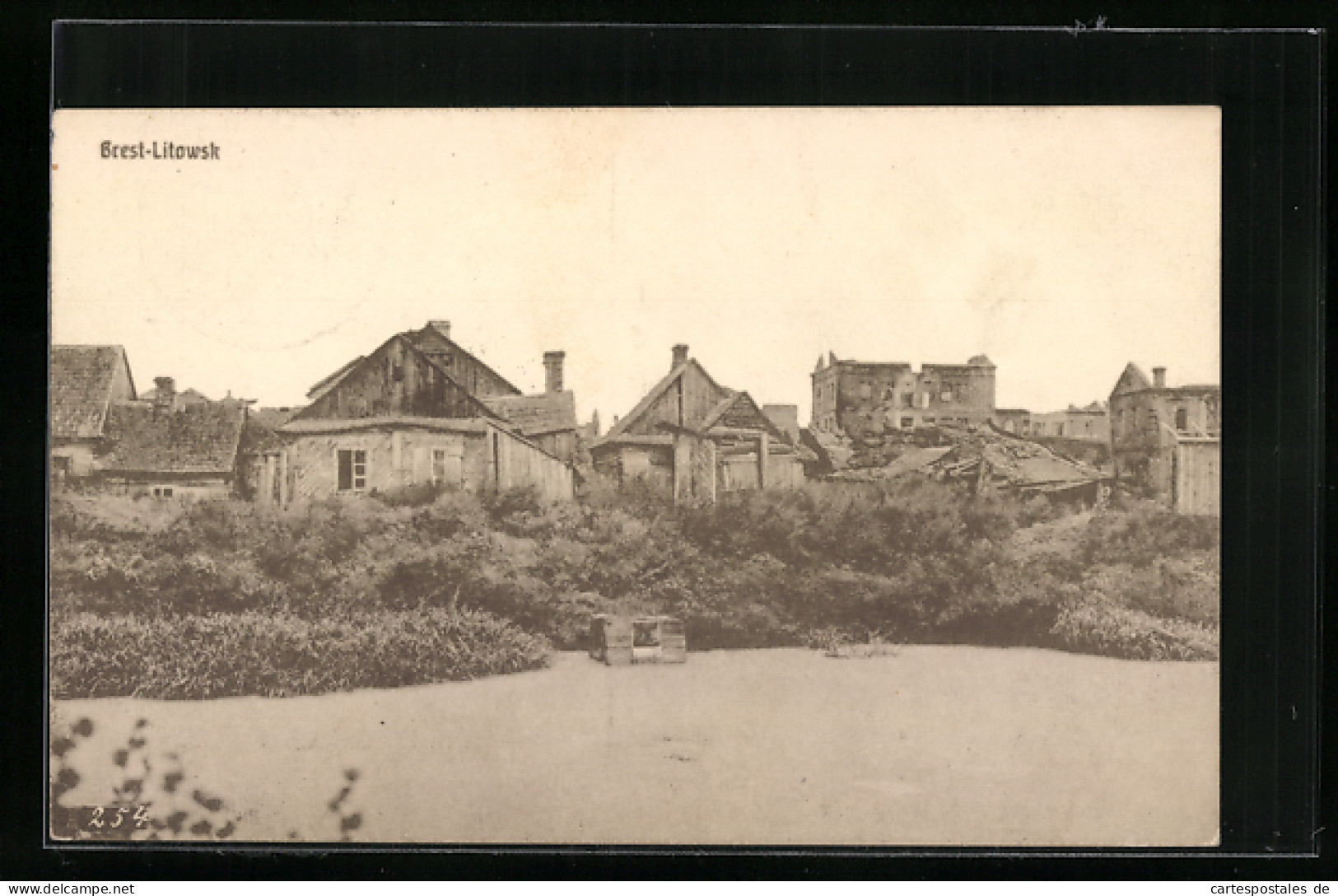 AK Brest-Litowsk, Alte Hütten Und Ruinen  - Russland