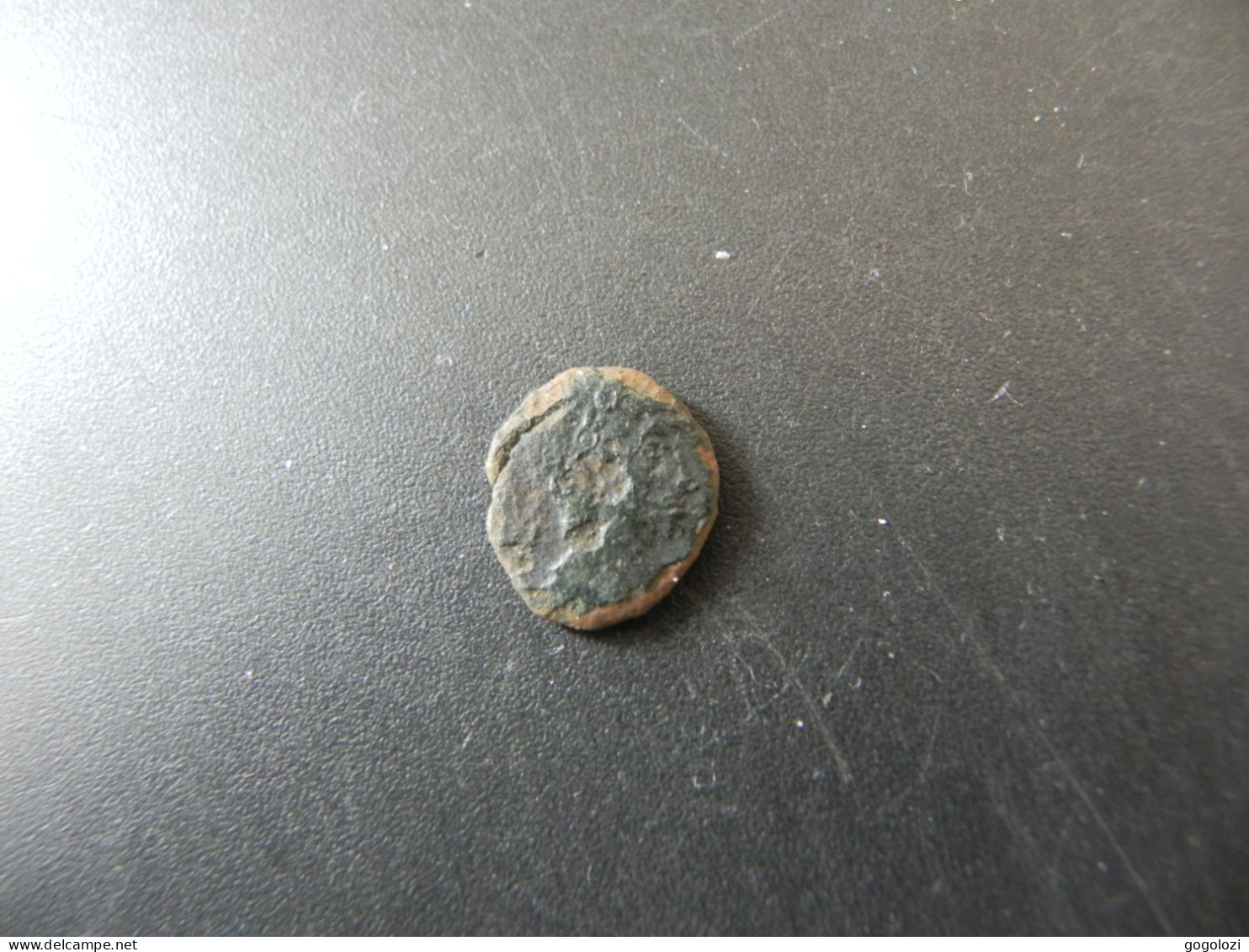 Ancient Roman Coin - To Be Identified - Autres & Non Classés