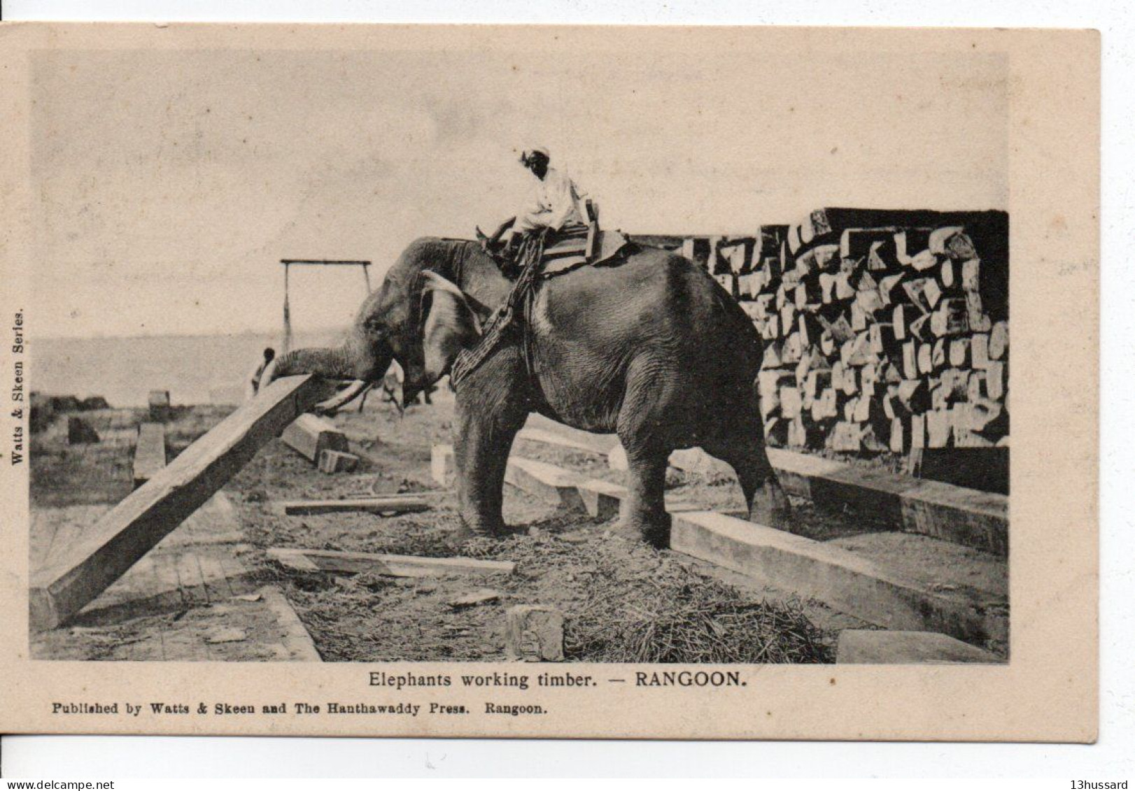 Carte Postale Ancienne Birmanie - Rangoon. Elephants Working Timber - Myanmar (Birma)