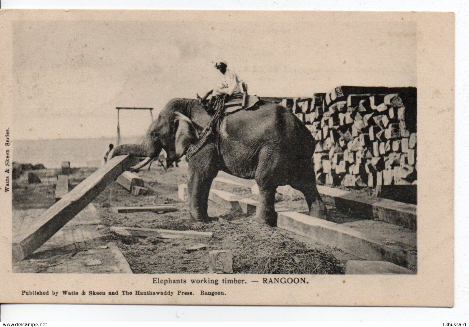 Carte Postale Ancienne Birmanie - Rangoon. Elephants Working Timber - Myanmar (Burma)