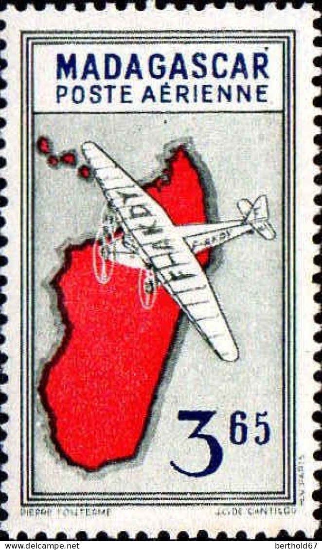 Madagascar Avion N** Yv:30 Mi:320 Avion Survolant L'île - Poste Aérienne