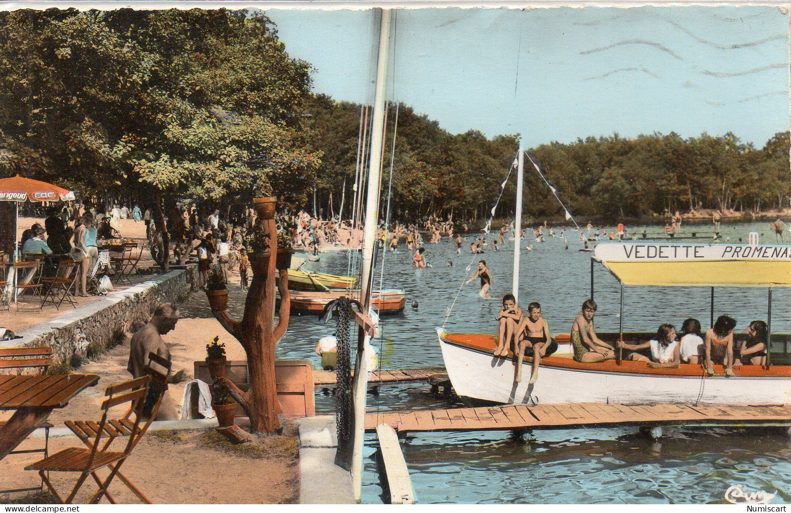 Sillé-le-Guillaume Très Animée Plage Embarcadère Bateau Forêt Domaniale - Sille Le Guillaume