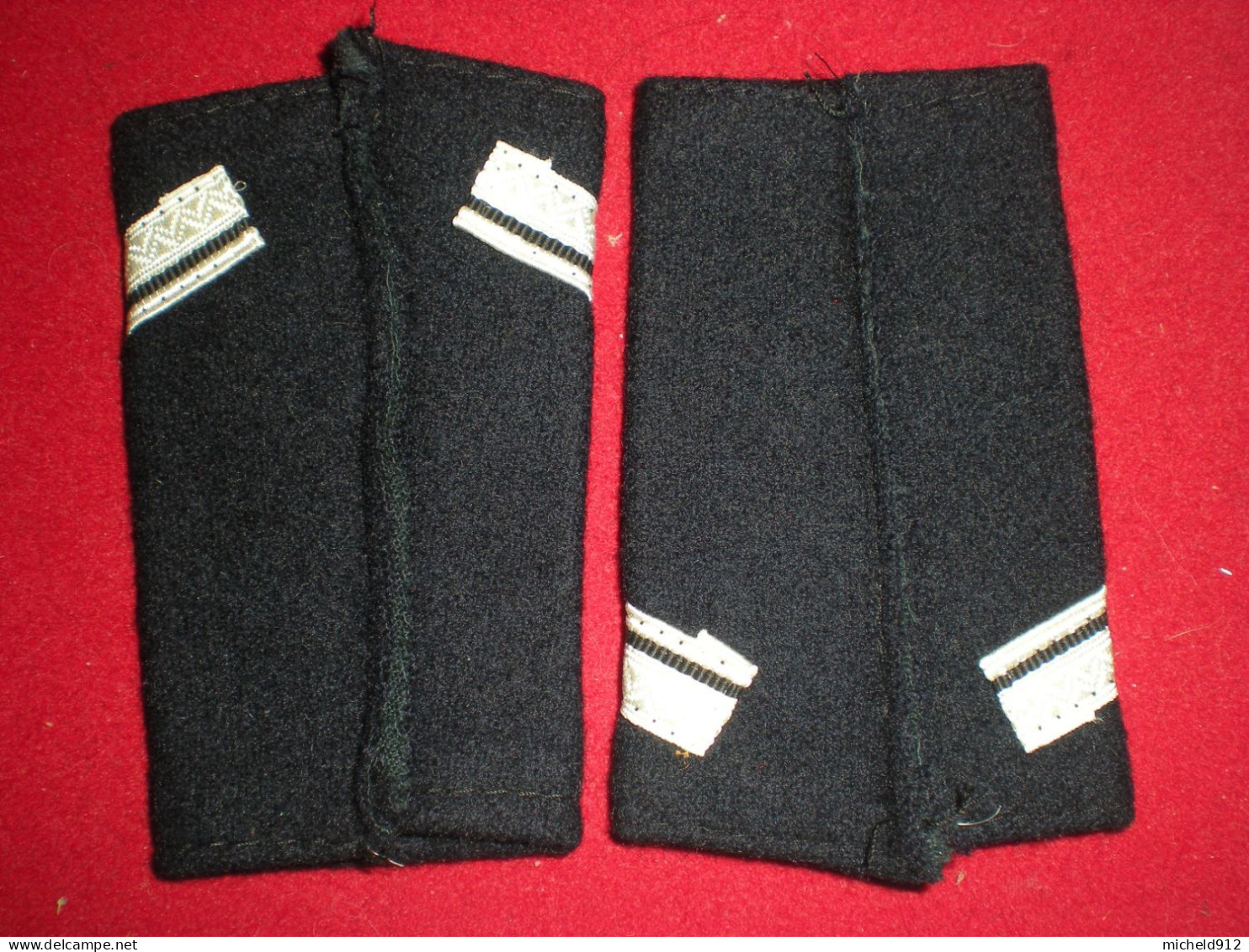 PAIRE EPAULETTE COMMISSARIAT ARMEE DE TERRE - Equipement