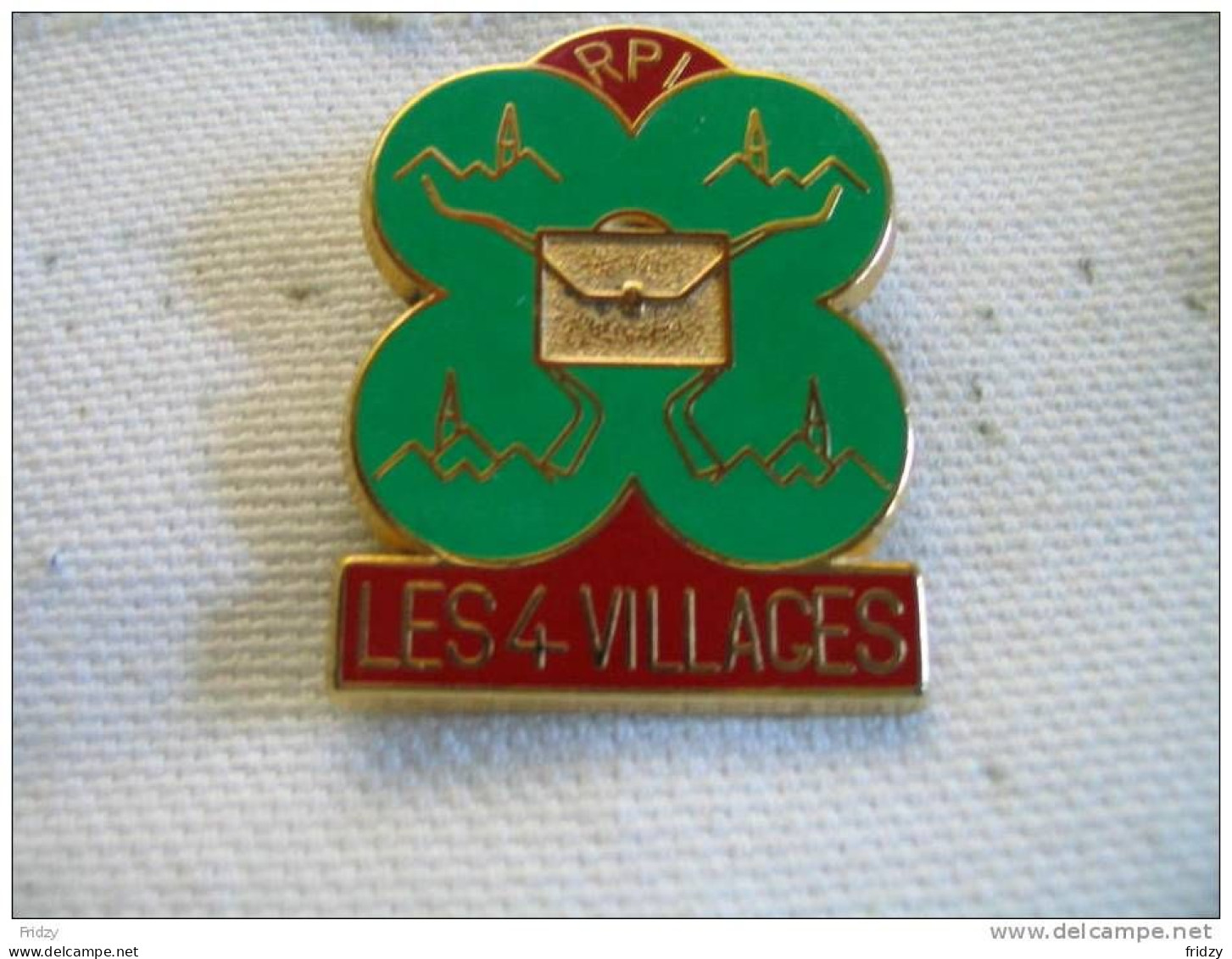 Pin's RPI (Regroupement Pédagogique Intercommunal) "Les 4 Villages",  Diefmatten / Hecken / Falkwiller / Gildwiller (68) - Administration