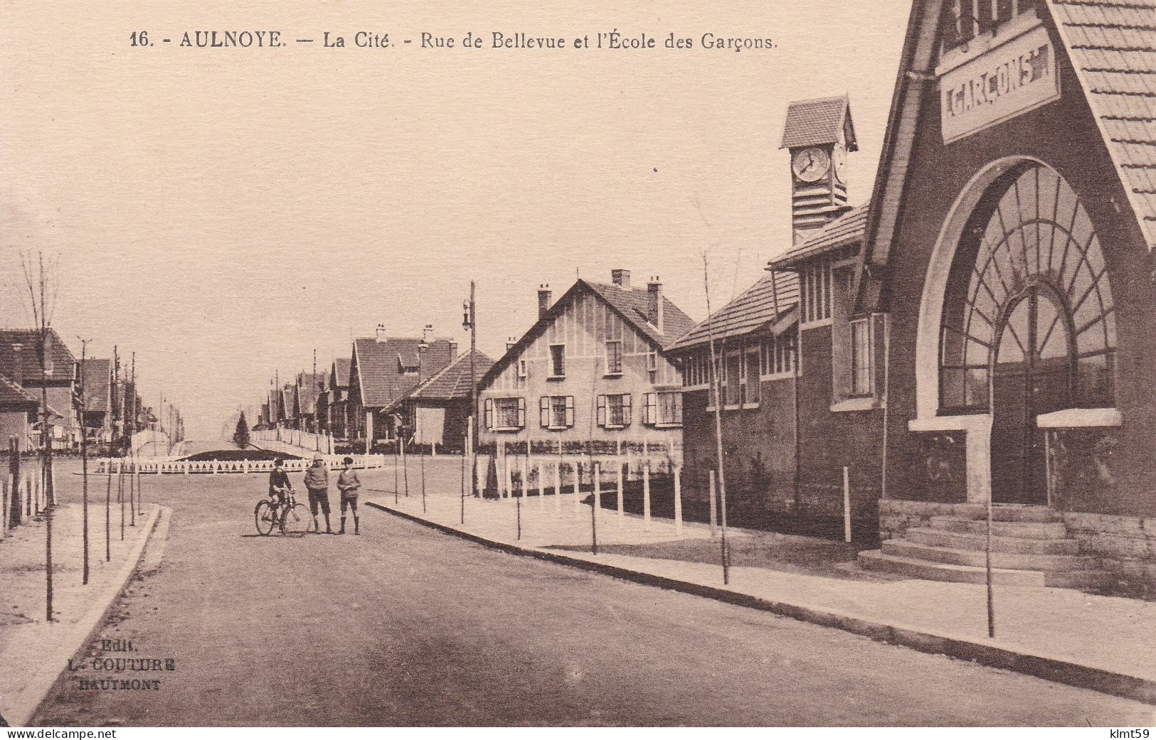 Aulnoye - Rue De Bellevue Et L'École Des Garçons - Aulnoye