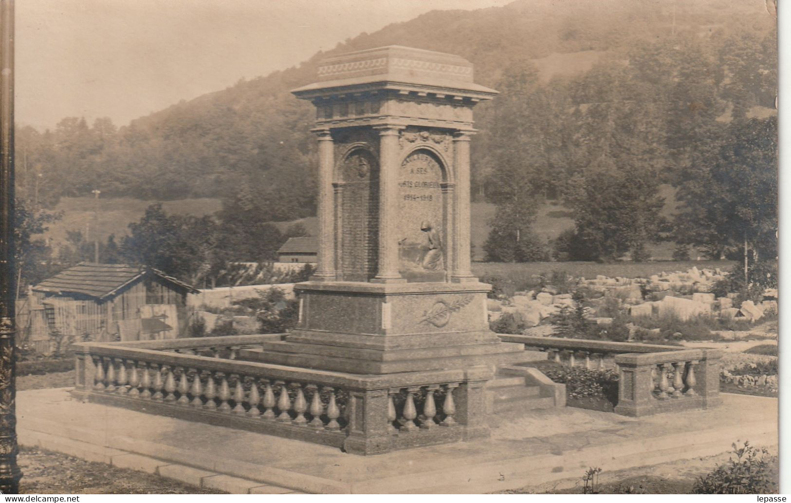 88 CPA SAULXURES SUR MOSELOTTE CARTE PHOTO MONUMENT AUX MORTS N°2 - Saulxures Sur Moselotte