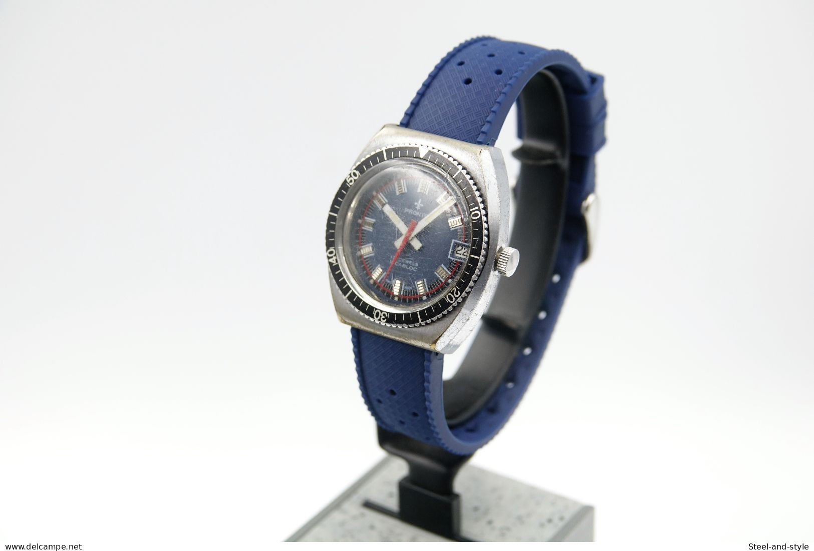 Watches : PRONTO HAND WIND DIVER BLUE DIAL Ref. 0419 - ULTRA RARE - Original - Running - Excelent Condition - Horloge: Luxe