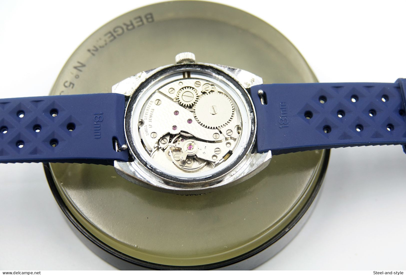 Watches : PRONTO HAND WIND DIVER BLUE DIAL Ref. 0419 - ULTRA RARE - Original - Running - Excelent Condition - Montres Haut De Gamme