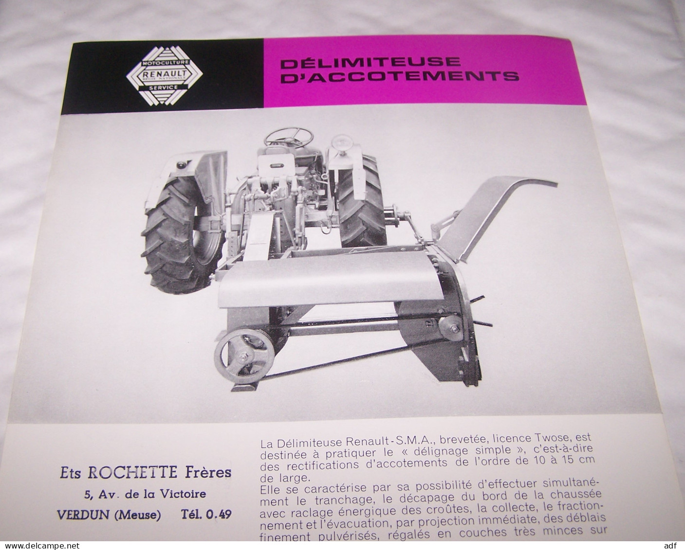 FEUILLET PUB PUBLICITAIRE MATERIEL RENAULT DELIMITEUSE D'ACCOTEMENTS S.M.A, SMA ( TRACTEUR, TRACTEURS, MOTOCULTURE ) - Tractors