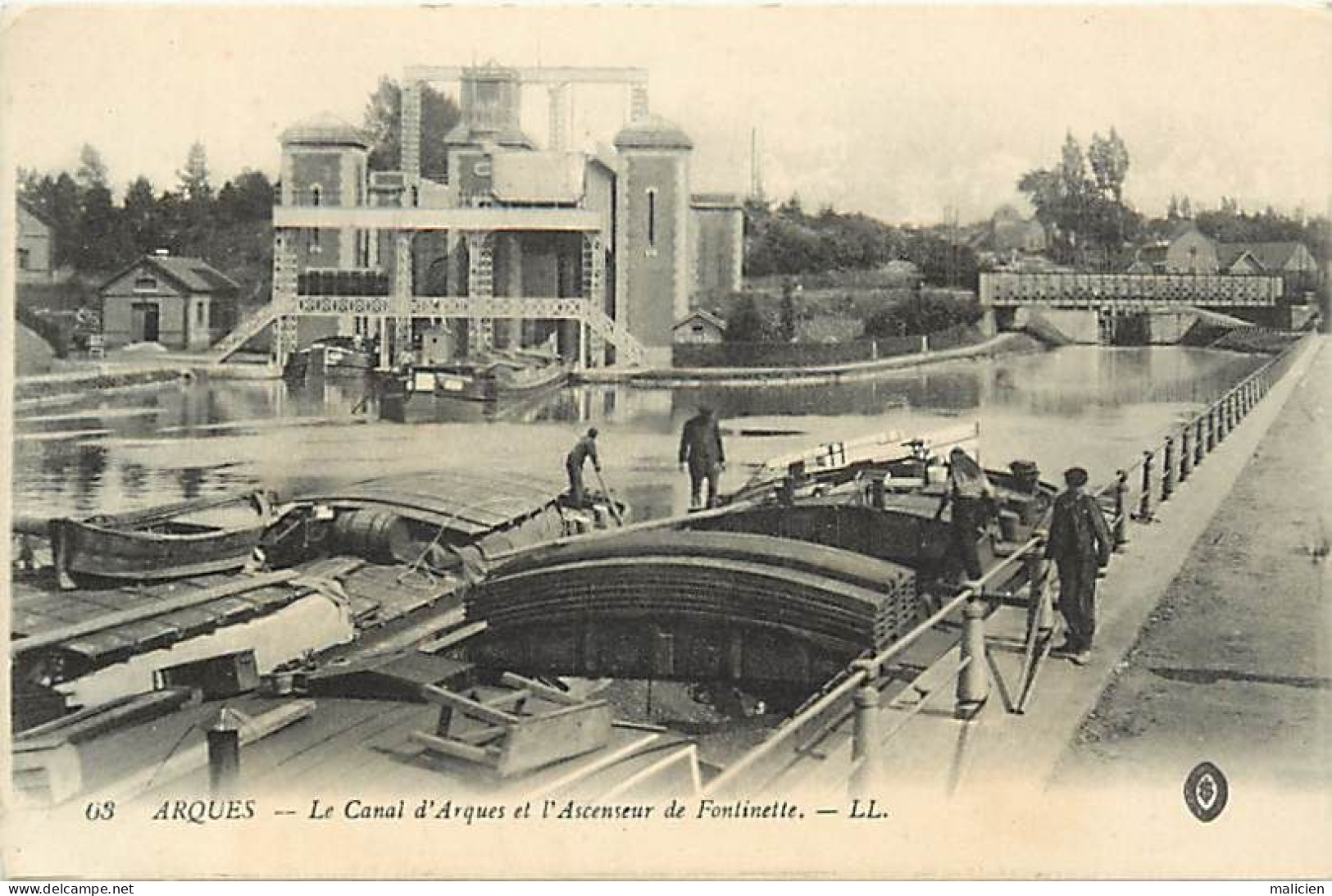 - Dpts Div.-ref-BM874- Pas De Calais - Arques - Canal D Arques Et Ascenseur De Fontinette - Peniches - Canaux - - Arques