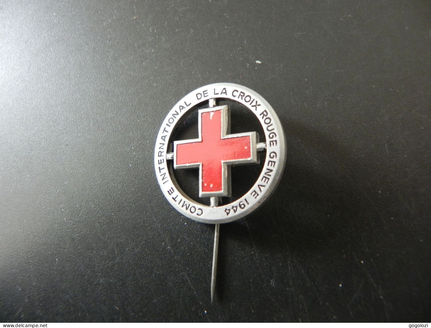 Old Pin Schweiz Suisse Svizzera Switzerland - Redcross Rotes Kreuz 1944 - Sin Clasificación