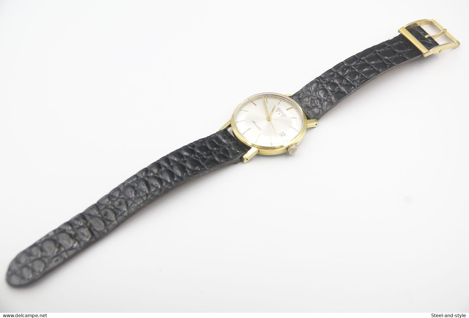 Watches : PONTIAC * * * MEMODATE HAND WIND - 1960-70's  - Original - Swiss Made - Running - Excelent Condition - Moderne Uhren