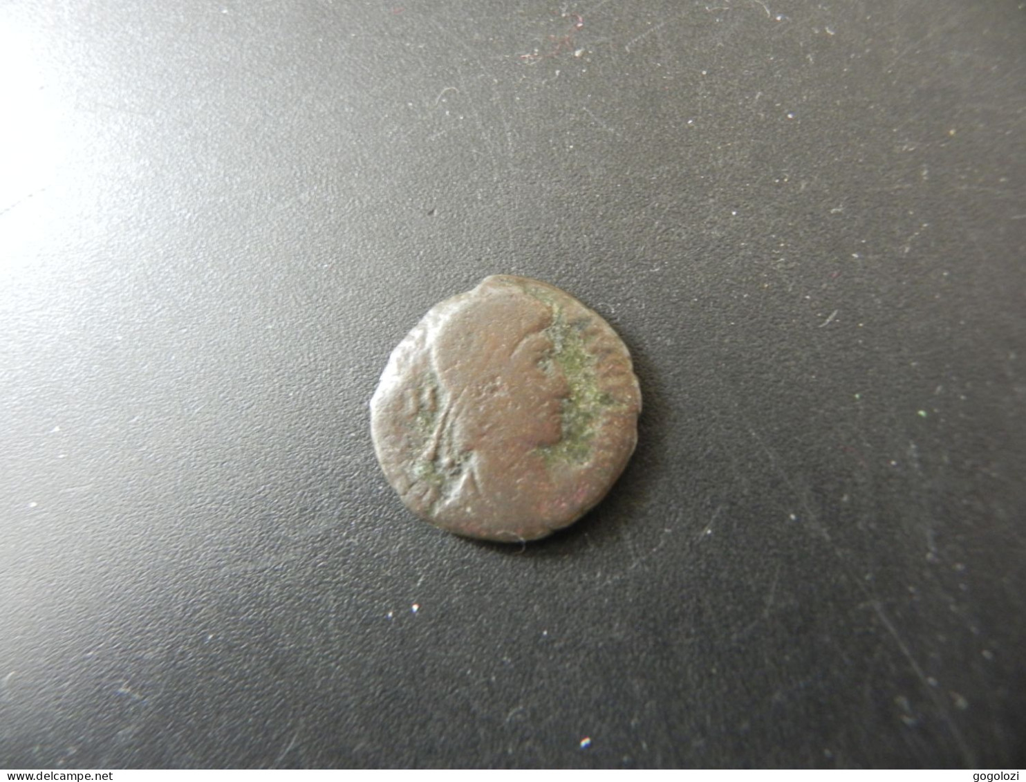 Ancient Roman Coin - To Be Identified - Autres & Non Classés