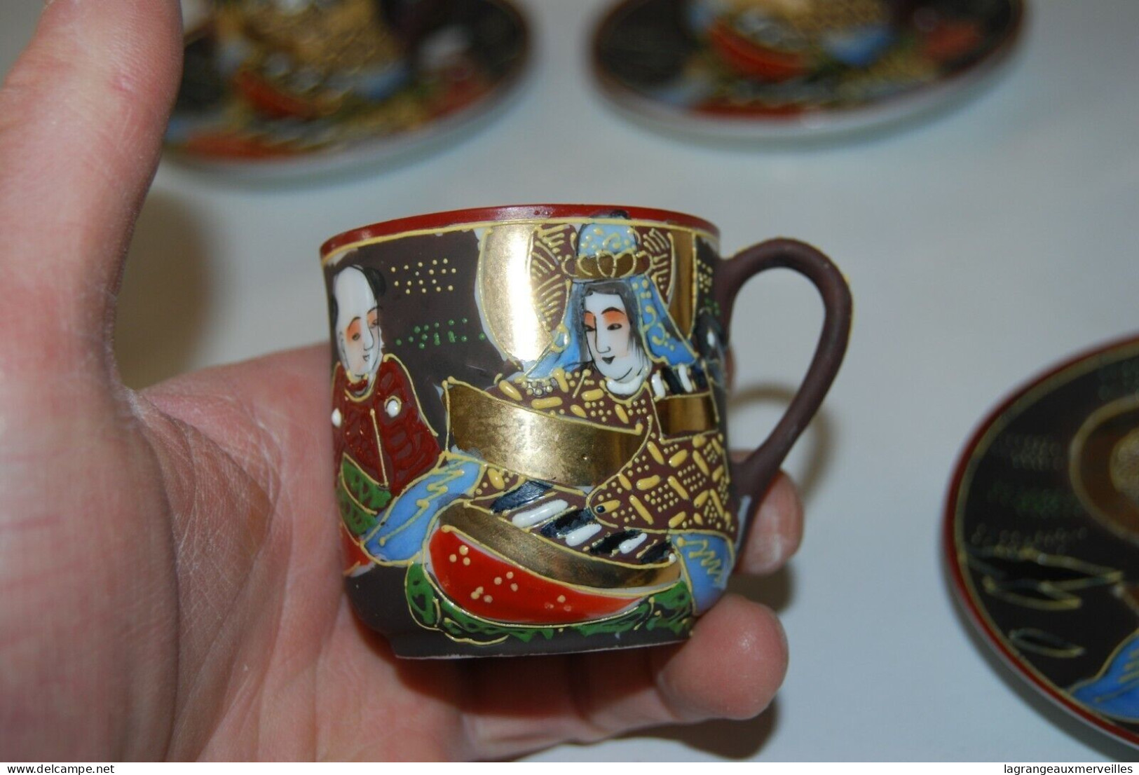 C213 4 tasses et sous tasse - style asiatique - poinçon