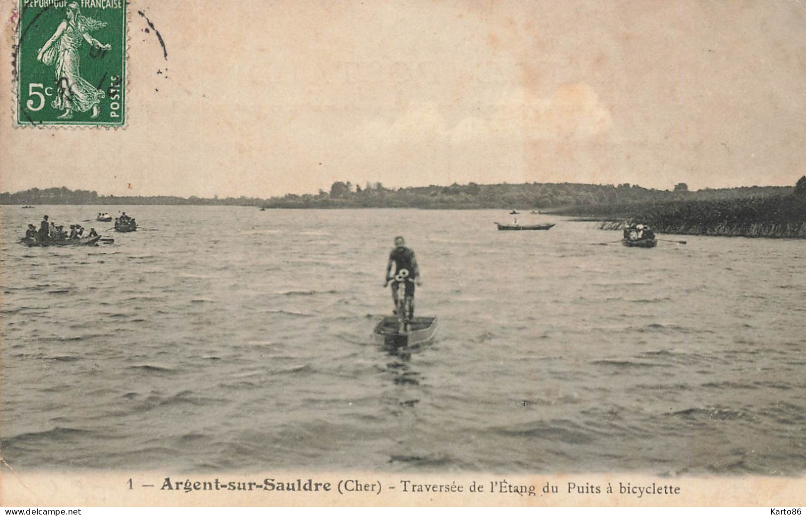 Argent Sur Sauldre * Traversée De L'étang Du Puits à Bicyclette * Invention Inventeur Vélo Bateau * Villageois - Argent-sur-Sauldre