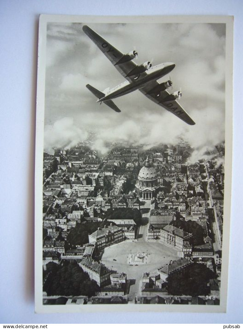 Avion / Airplane / CONDOR / Focke-Wulf Fw 200 / Above The Amallenborg Palace, Copenhagen - 1939-1945: 2a Guerra