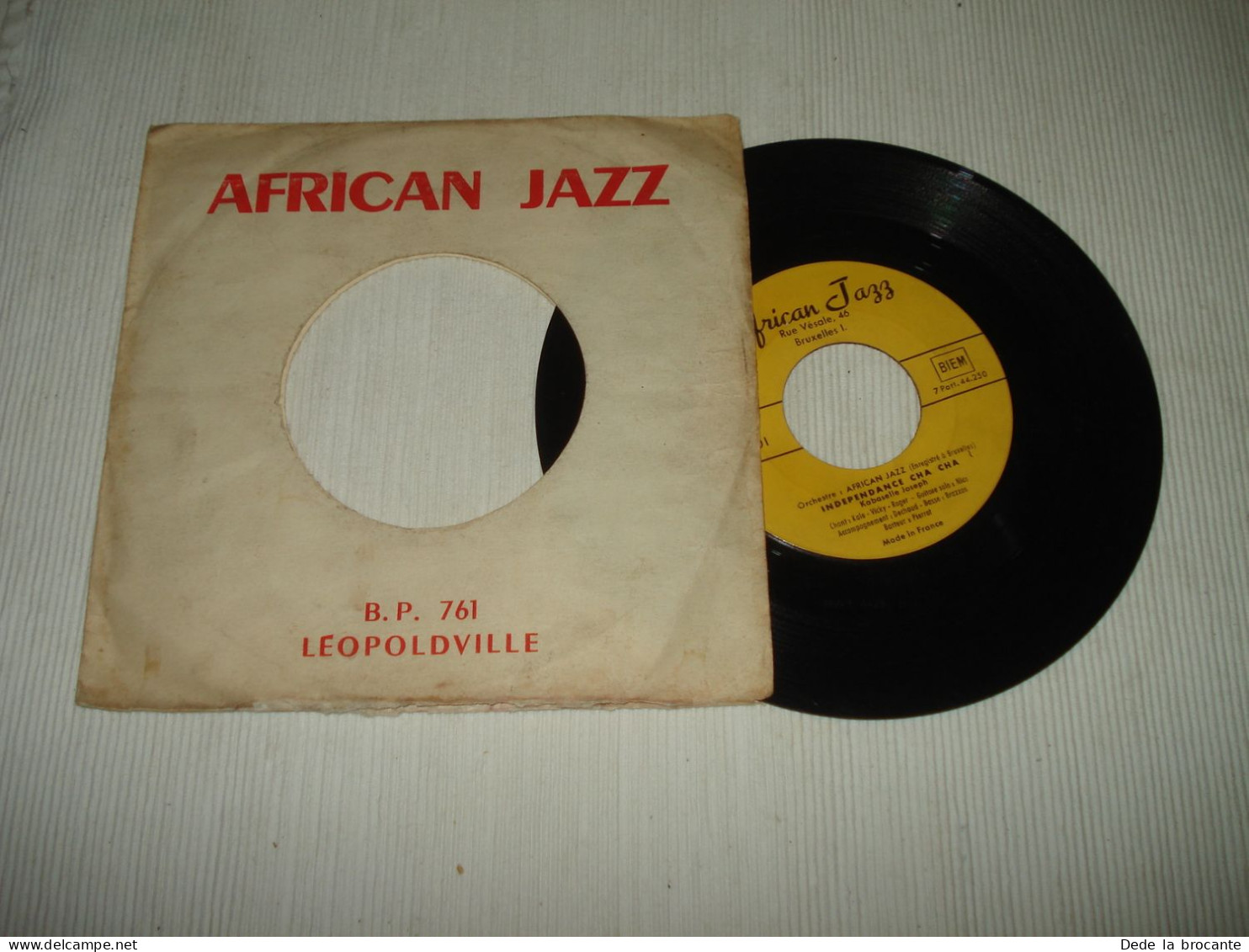 B14 / African Jazz Independance Cha Cha – African Jazz – AJ. 1 - Fr 19??  VG+/VG - Musiques Du Monde