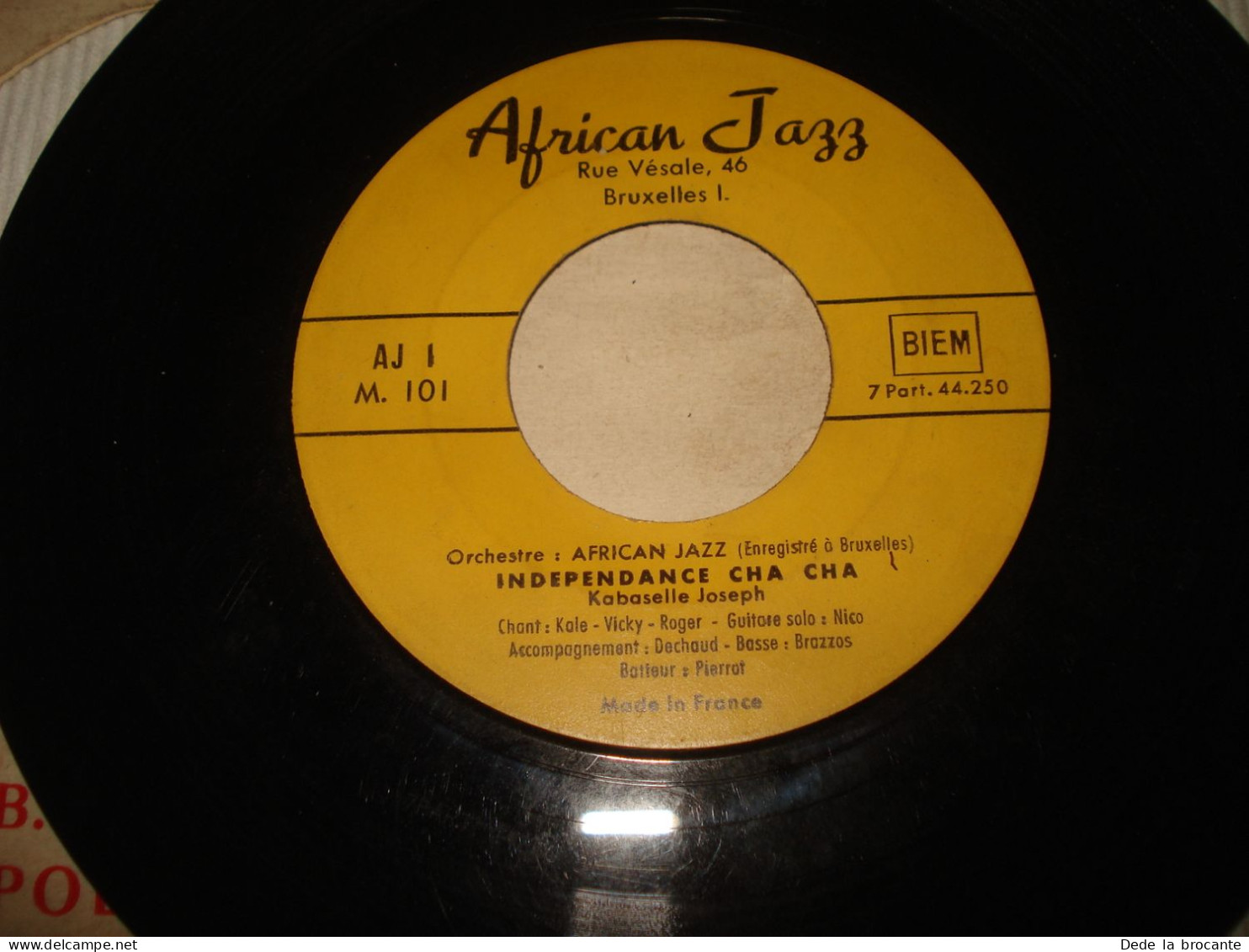 B14 / African Jazz Independance Cha Cha – African Jazz – AJ. 1 - Fr 19??  VG+/VG - World Music