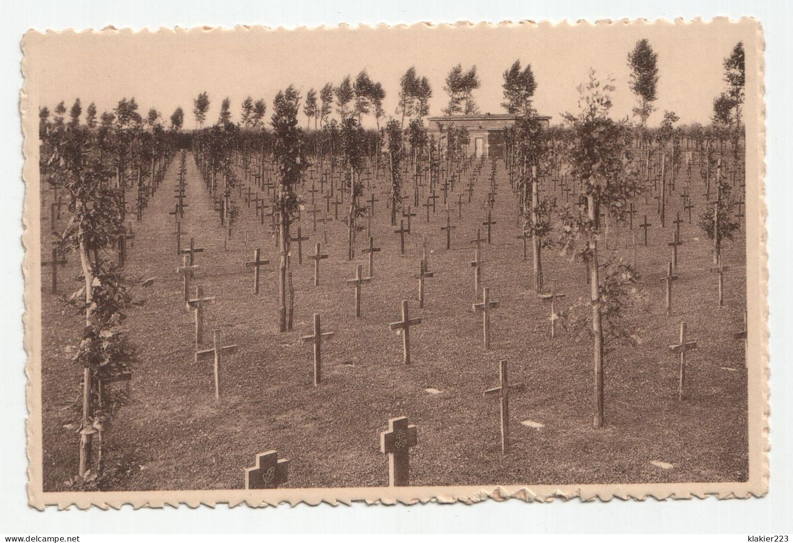 Langenmarck. Deutscher Kriegerfriedhof - Kriegerdenkmal