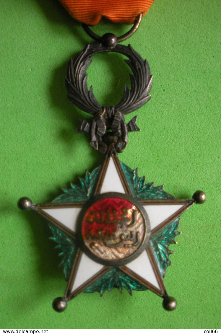 Médaille Décoration Ordre Wissam Ouissam Alaouite Officier Et Son Ruban Maroc Franco Port France Métro - Andere & Zonder Classificatie