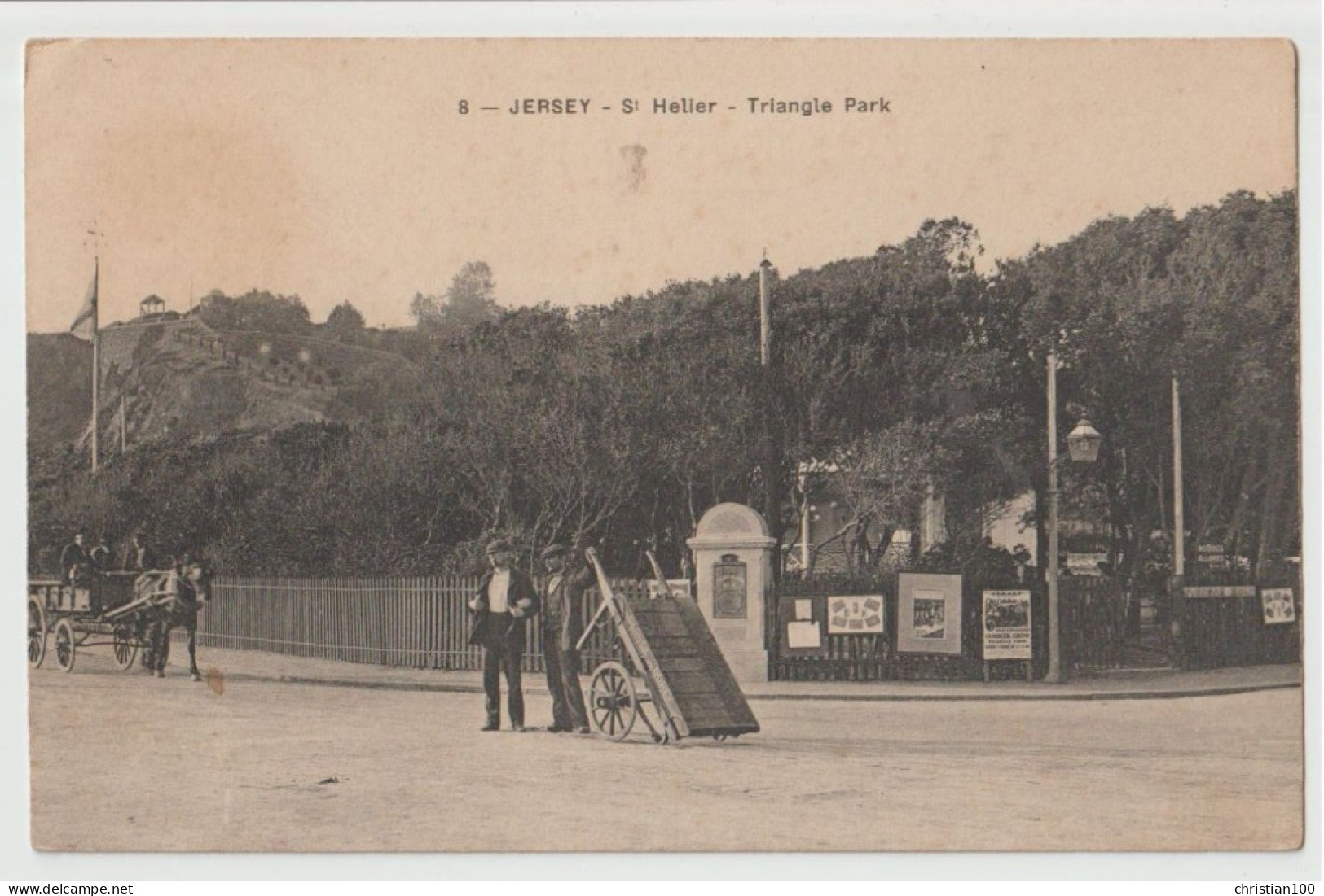 ROYAUME UNI - JERSEY - SAINT HELIER - TRIANGLE PARK - ATTELAGE - CHARRETTE A BRAS - CLICHE PEU COURANT ? - 2 SCANS - - St. Helier