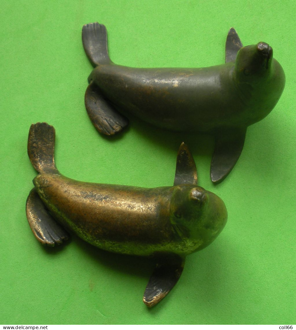 2 Bronzes Anciens Avec Otaries Ancient Bronze With Sea Lions 442g & 428 G à Nettoyer Port Franco Pour France Métro - Bronzes